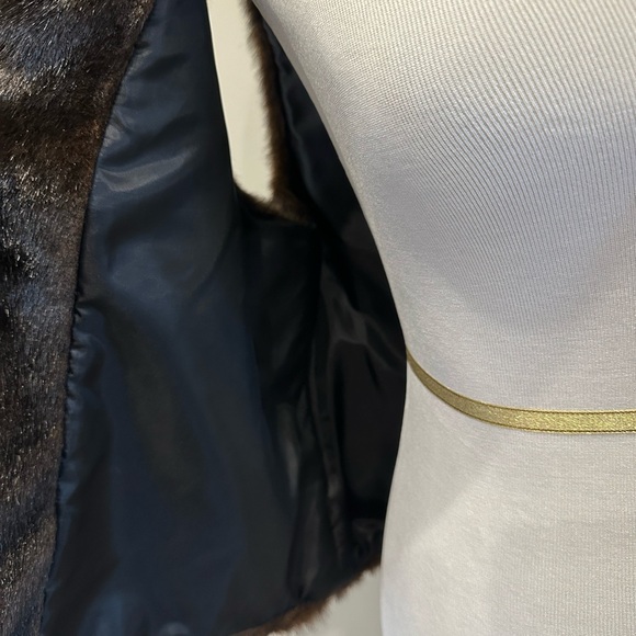 Faux Fur, Rich Brown Zip Front Vest - Picture 4 of 5